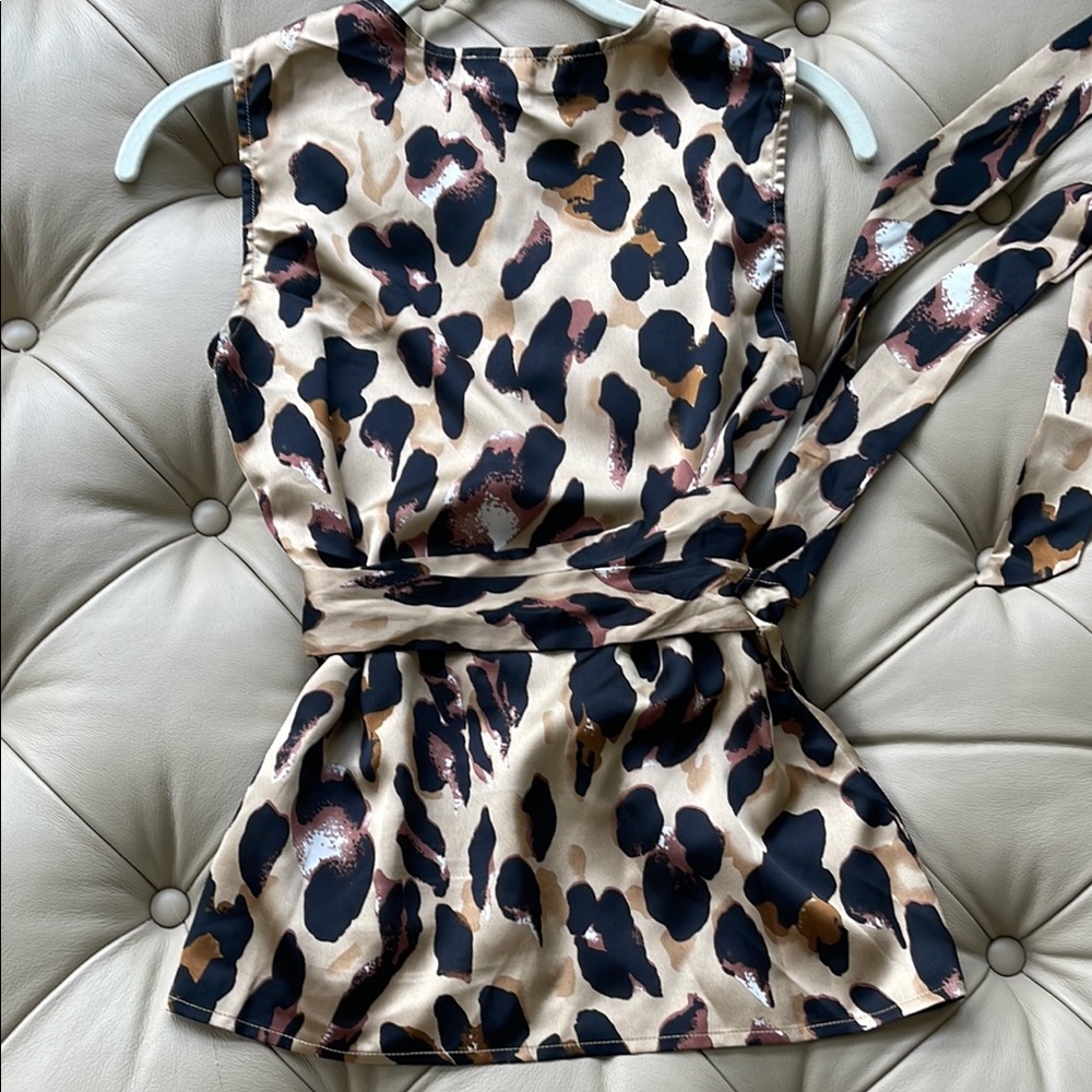 Never Fully Dressed Leopard Print Sleeveless Wrap… - image 6